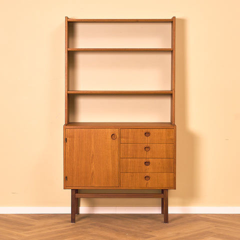 Swedish bookshelf in teak by AB Hovmantorps Möbelfabrik