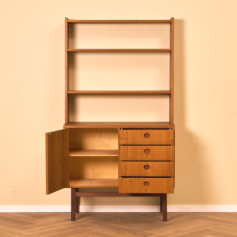 Swedish bookshelf in teak by AB Hovmantorps Möbelfabrik