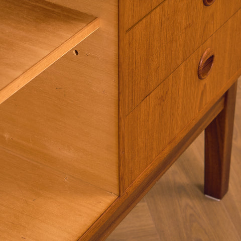 Swedish bookshelf in teak by AB Hovmantorps Möbelfabrik