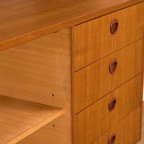 Swedish bookshelf in teak by AB Hovmantorps Möbelfabrik