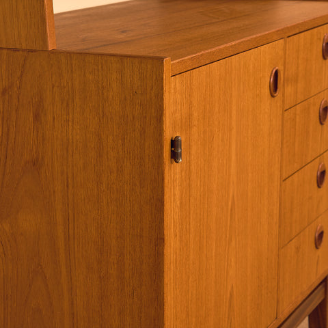 Swedish bookshelf in teak by AB Hovmantorps Möbelfabrik