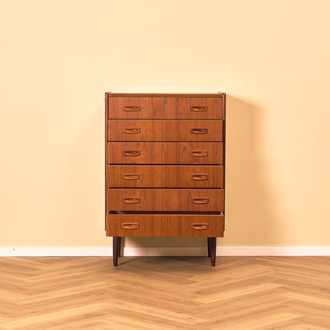 Dansk byrå i teak i Kai Winding-stil
