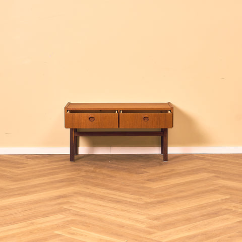 Swedish side table / TV-bench in teak by AB Hovmantorps Möbelfabrik