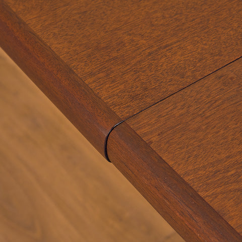 Danish oval dining table in mahogany by Skovby