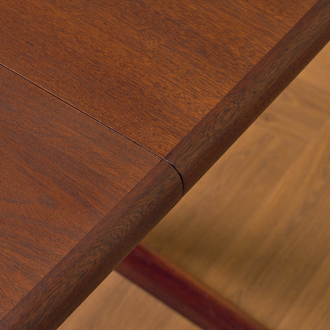 Danish oval dining table in mahogany by Skovby