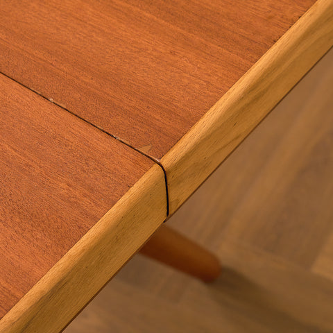 Swedish round dining table in mahogany by David Rosén for Nordiska Kompaniet