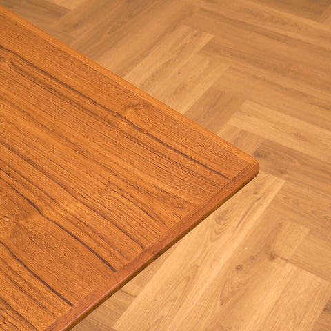 Danish dining table in teak