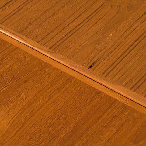 Danish dining table in teak