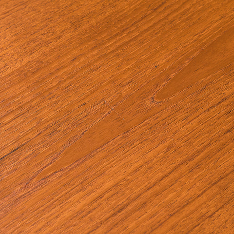 Danish dining table in teak