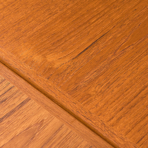 Danish dining table in teak
