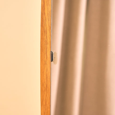 Svensk spegel i teak