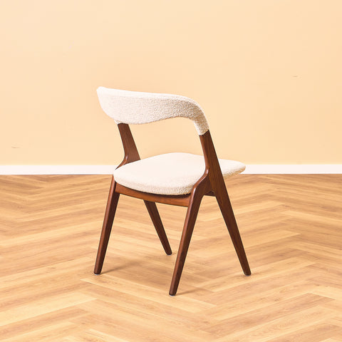 Danish dining chairs in walnut 'Sonja Chair' by Johannes Andersen for Vamo