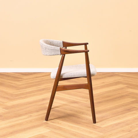 Danish dining armchairs in walnut 'model 213' by Thomas Harlev for Farstrup