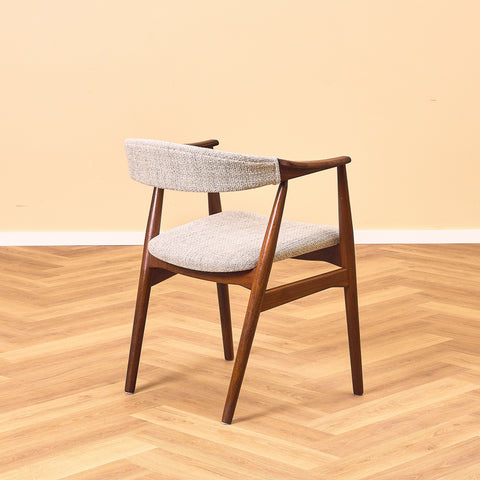 Danish dining armchairs in walnut 'model 213' by Thomas Harlev for Farstrup
