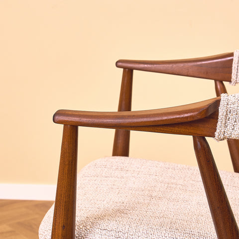 Danish dining armchairs in walnut 'model 213' by Thomas Harlev for Farstrup