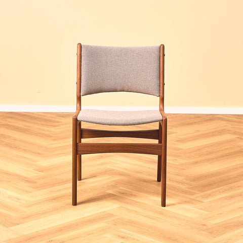 Danish dining chairs in walnut by Erik Buch for Anderstrup Møbelfabrik, model 89