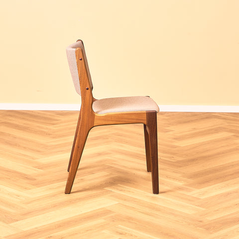 Danish dining chairs in walnut by Erik Buch for Anderstrup Møbelfabrik, model 89
