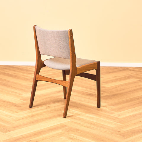 Danish dining chairs in walnut by Erik Buch for Anderstrup Møbelfabrik, model 89