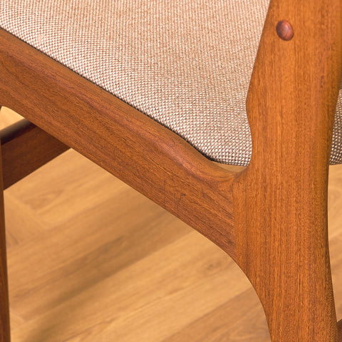 Danish dining chairs in walnut by Erik Buch for Anderstrup Møbelfabrik, model 89