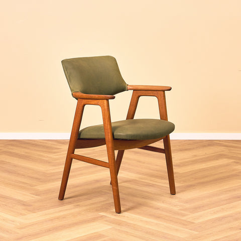Danish dining armchairs in teak by Erik Kirkegaard for Høng Stolefabrik