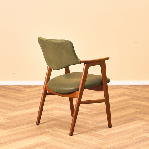 Danish dining armchairs in teak by Erik Kirkegaard for Høng Stolefabrik