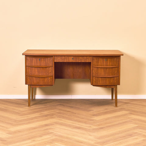 Danish writing desk in teak and beech
