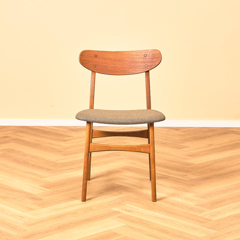 Danish set of 6 dining chairs in teak and oak