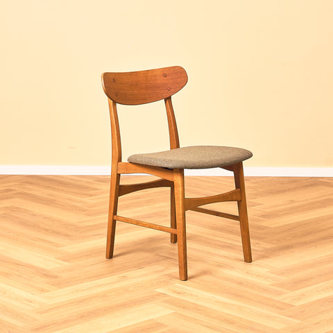 Danish set of 6 dining chairs in teak and oak