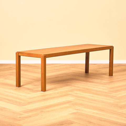 Svenskt sidobord / TV-bänk i teak