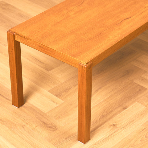 Svenskt sidobord / TV-bänk i teak