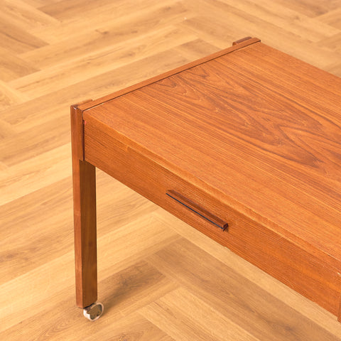 Danskt sidobord i teak