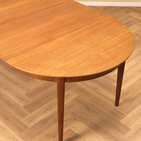 missing extension boards, hopefully will arrive with delivery, the table has a mark, Soro Mobelfabrik Danish round dining table in teak