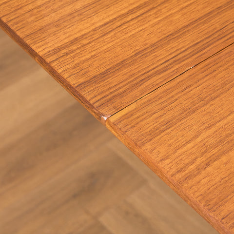 missing extension boards, hopefully will arrive with delivery, the table has a mark, Soro Mobelfabrik Danish round dining table in teak