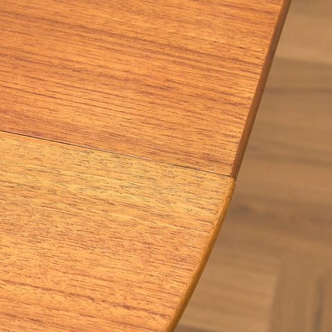 missing extension boards, hopefully will arrive with delivery, the table has a mark, Soro Mobelfabrik Danish round dining table in teak