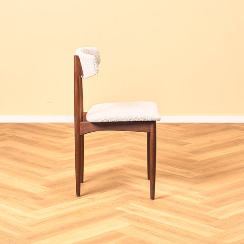 Danish set of 6 dining chairs in solid walnut