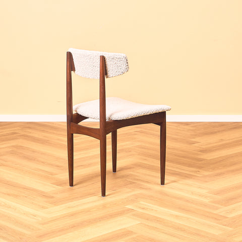 Danish set of 6 dining chairs in solid walnut