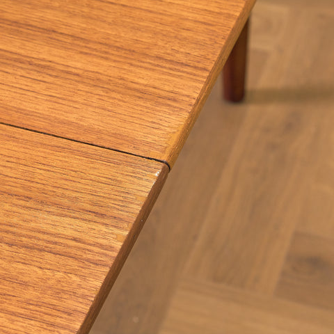 missing extension boards, hopefully will arrive with delivery, the table has a mark, Soro Mobelfabrik Danish round dining table in teak