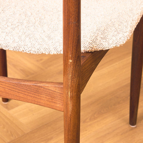 Danish set of 6 dining chairs in solid walnut
