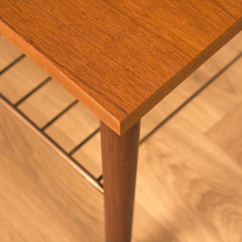 Svenskt sidobord i teak