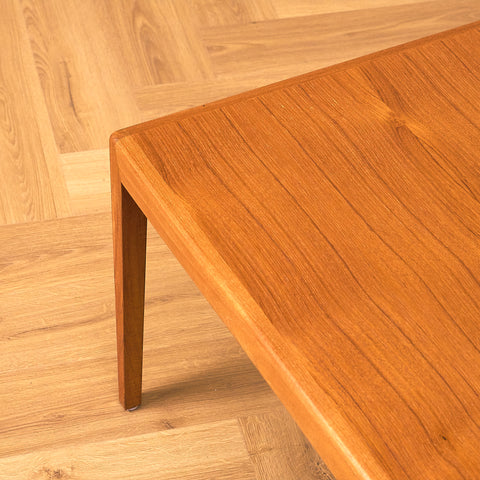 Danskt sidobord i teak