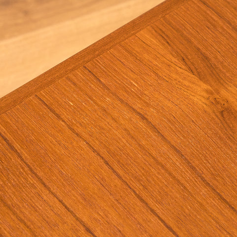 Danskt sidobord i teak