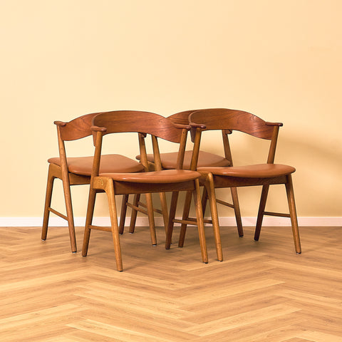 Danish dining chairs in teak and oak, model 32 by Kai Kristiansen for Korup Stolefabrik