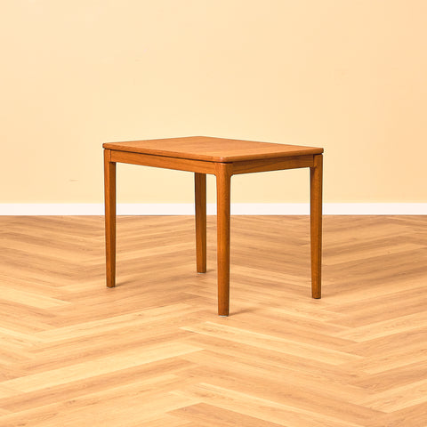 Svenska sidobord i teak