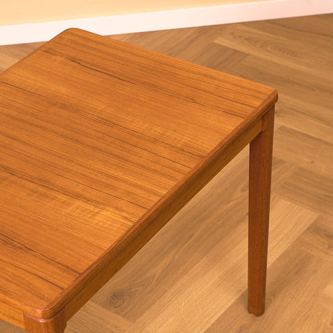 Svenska sidobord i teak