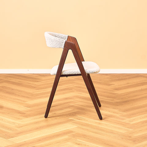 Danish set of 5 dining chairs in walnut by Sax Møbler