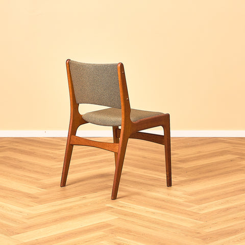 A rare set of Danish dining chairs in teak by Erik Buch for Anderstrup Møbelfabrik, model 89