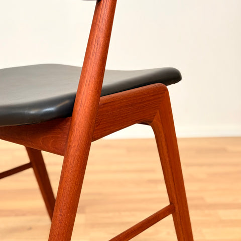 Danish set of 6 dining chairs in teak by Kai Kristiansen