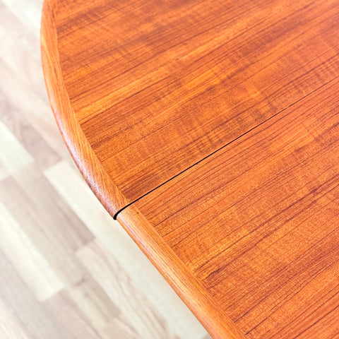 Large round dining table model 62 in teak by Henning Kjærnulf & Erling Torvits for Sorø Stolefabrik