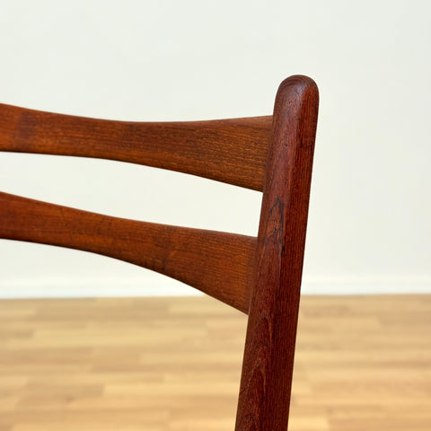 Danish set of 6 dining chairs in teak
