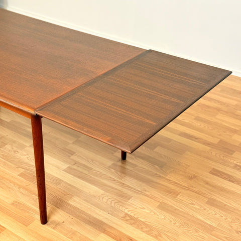 Danish rectangular dining table in teak
